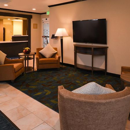 Candlewood Suites Boise - Towne Square By Ihg Exterior foto