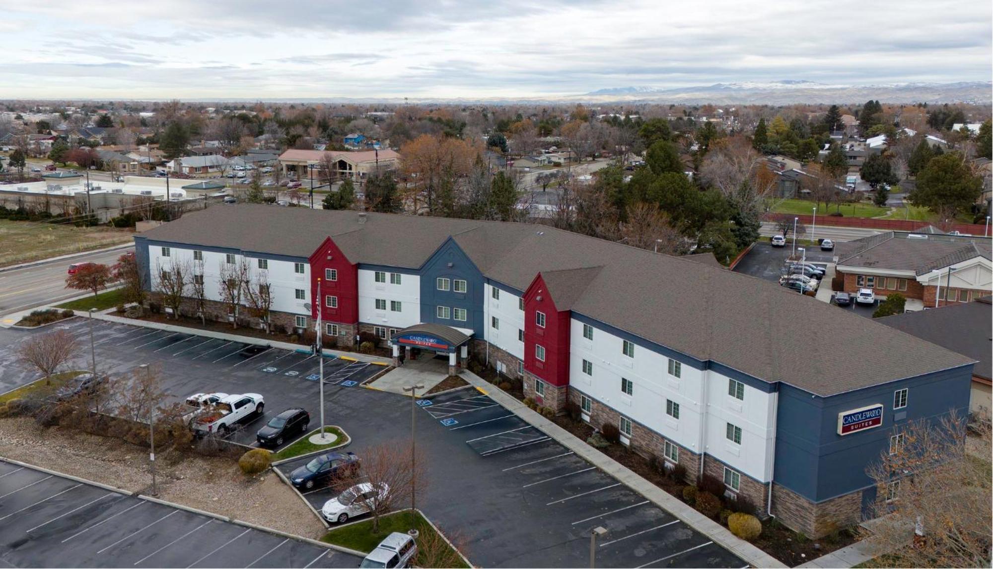 Candlewood Suites Boise - Towne Square By Ihg Exterior foto